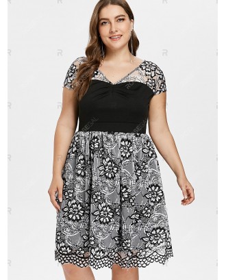 Plus Size Lace Panel Overlay Dress - L
